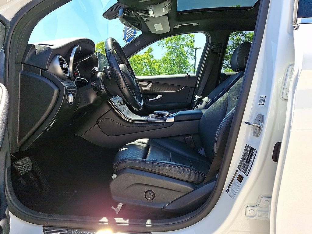 Used 2018 Mercedes-Benz GLC 300 4MATIC image 15