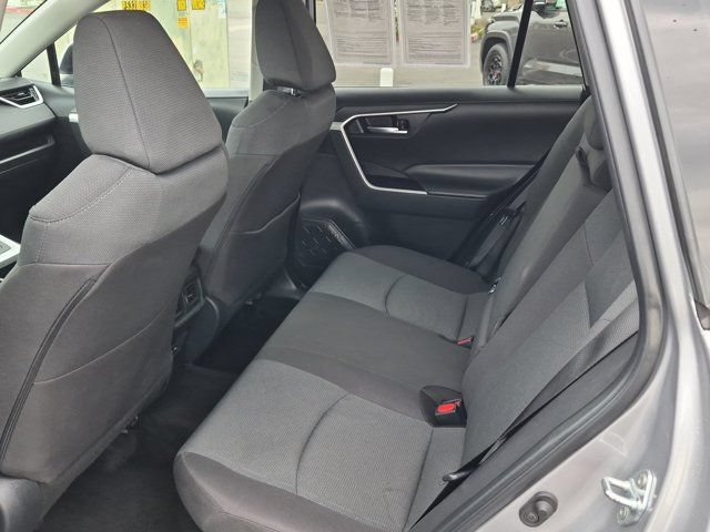Used 2025 Toyota RAV4 XLE AWD/4WD image 14