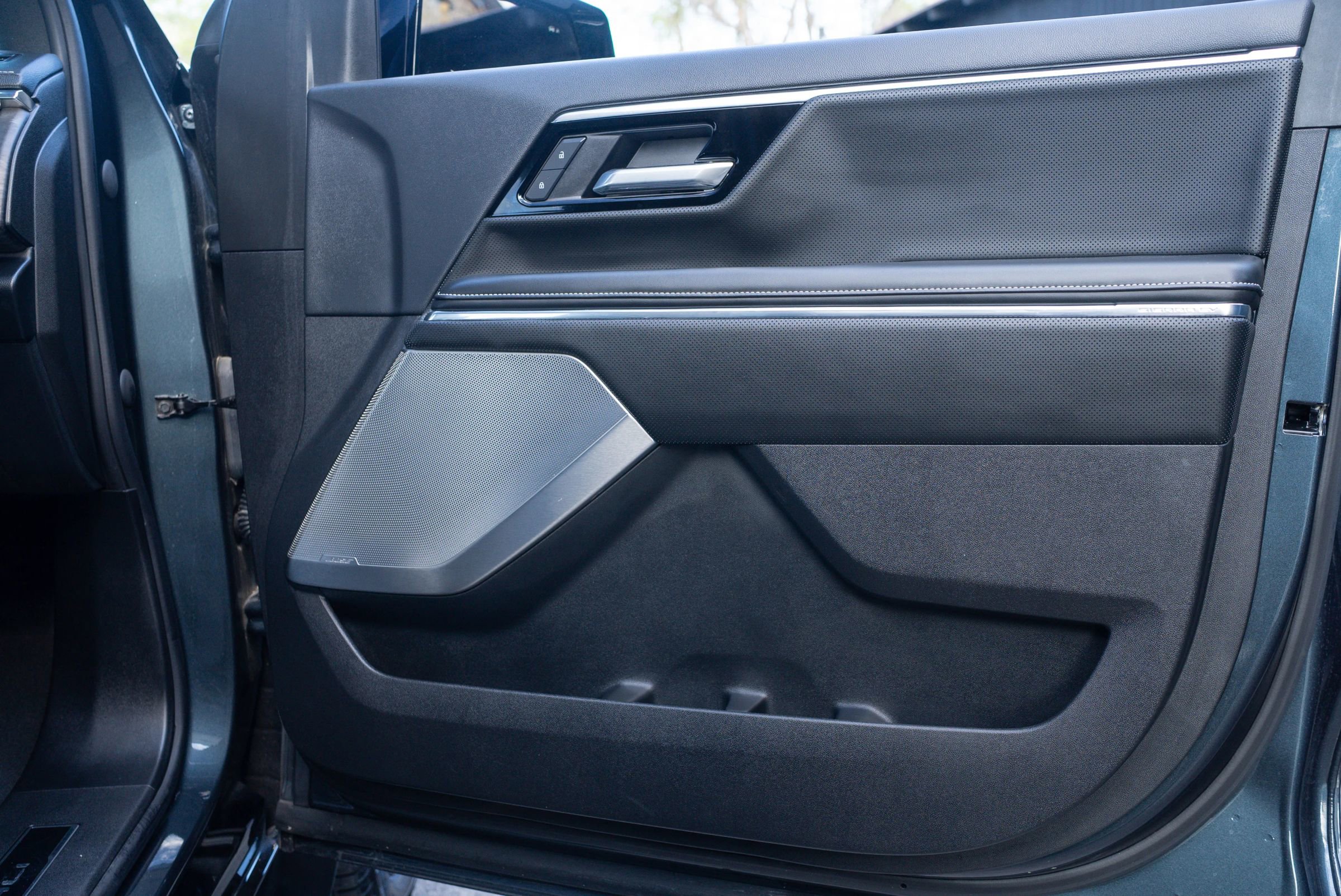 Used 2025 GMC Sierra EV Denali image 38