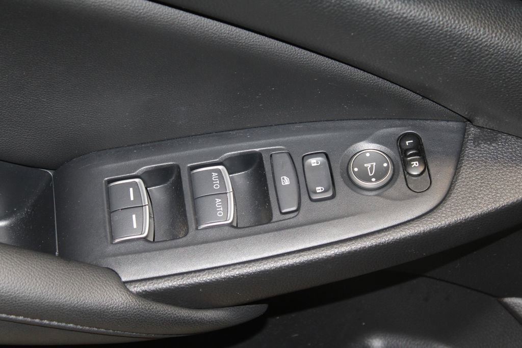 Used 2020 Honda Accord EX image 9