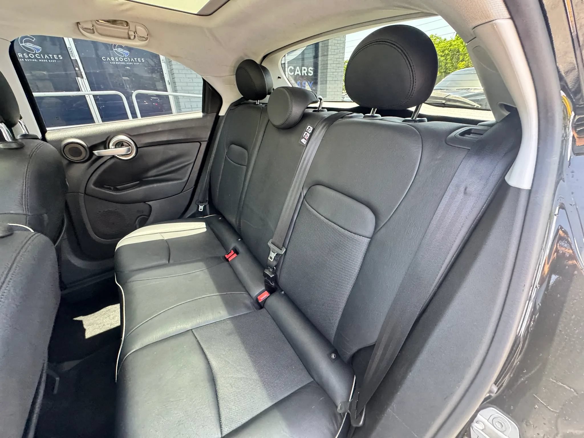 Used 2017 FIAT 500X Lounge w/ Lounge Premium Package (FWD) image 18