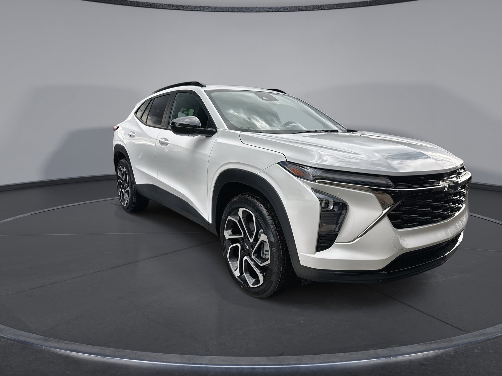 New 2026 Chevrolet Trax RS w/ Sunroof Package FWD image 16