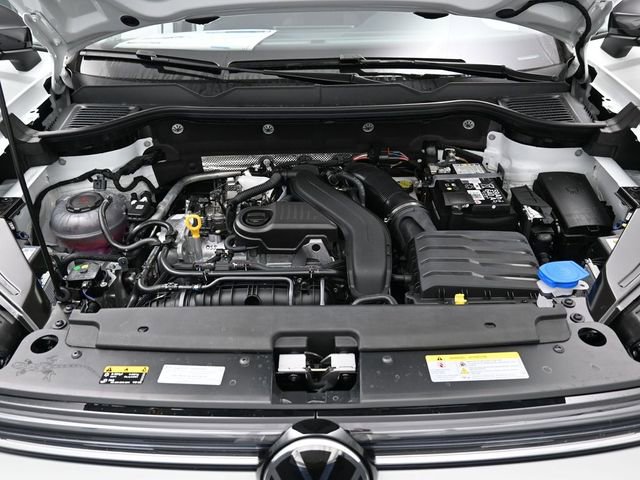 New 2026 Volkswagen Taos SE image 15