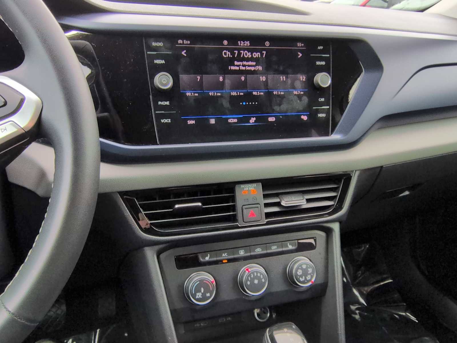 Used 2022 Volkswagen Taos SE image 28