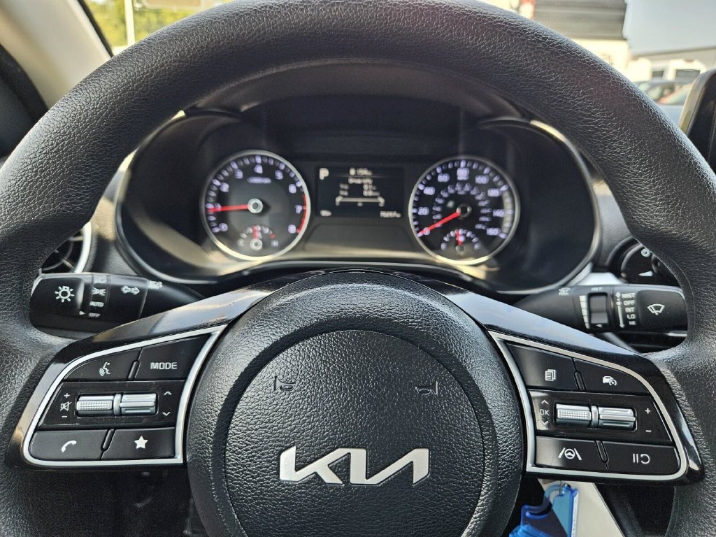 Used 2024 Kia Forte LXS FWD image 30