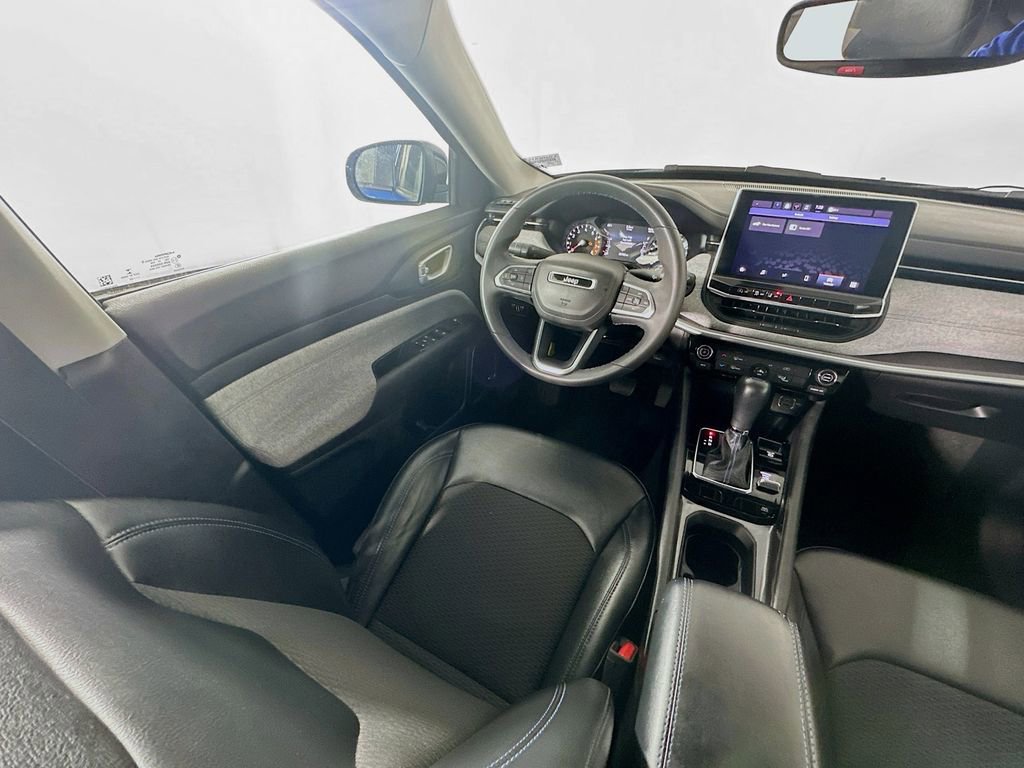 Used 2022 Jeep Compass Latitude w/ Sun and Sound Group image 9