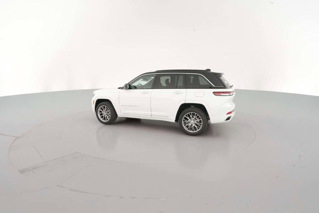 New 2025 Jeep Grand Cherokee Summit w/ Luxury Tech Group V image 7