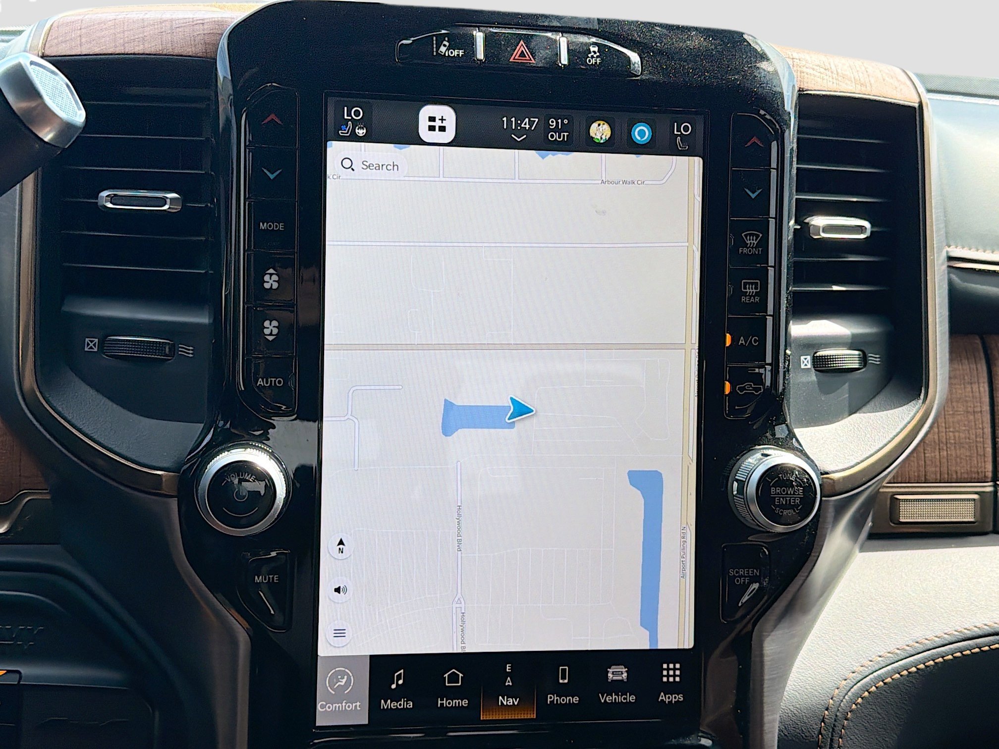 Used 2023 RAM 2500 Limited image 32