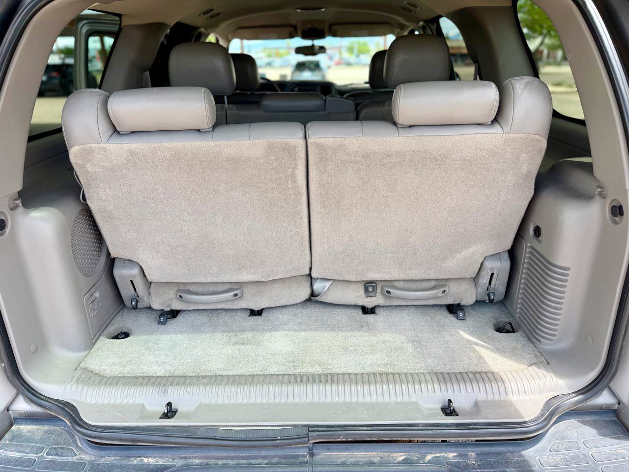 Used 2004 Chevrolet Tahoe LT w/ LT Preferred Equipment Group AWD/4WD image 14