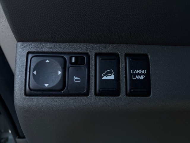 Used 2018 Nissan Frontier SV w/ Value Truck Package AWD/4WD image 27