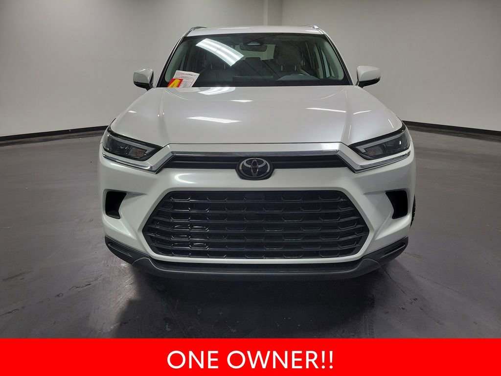 Used 2024 Toyota Grand Highlander AWD image 3