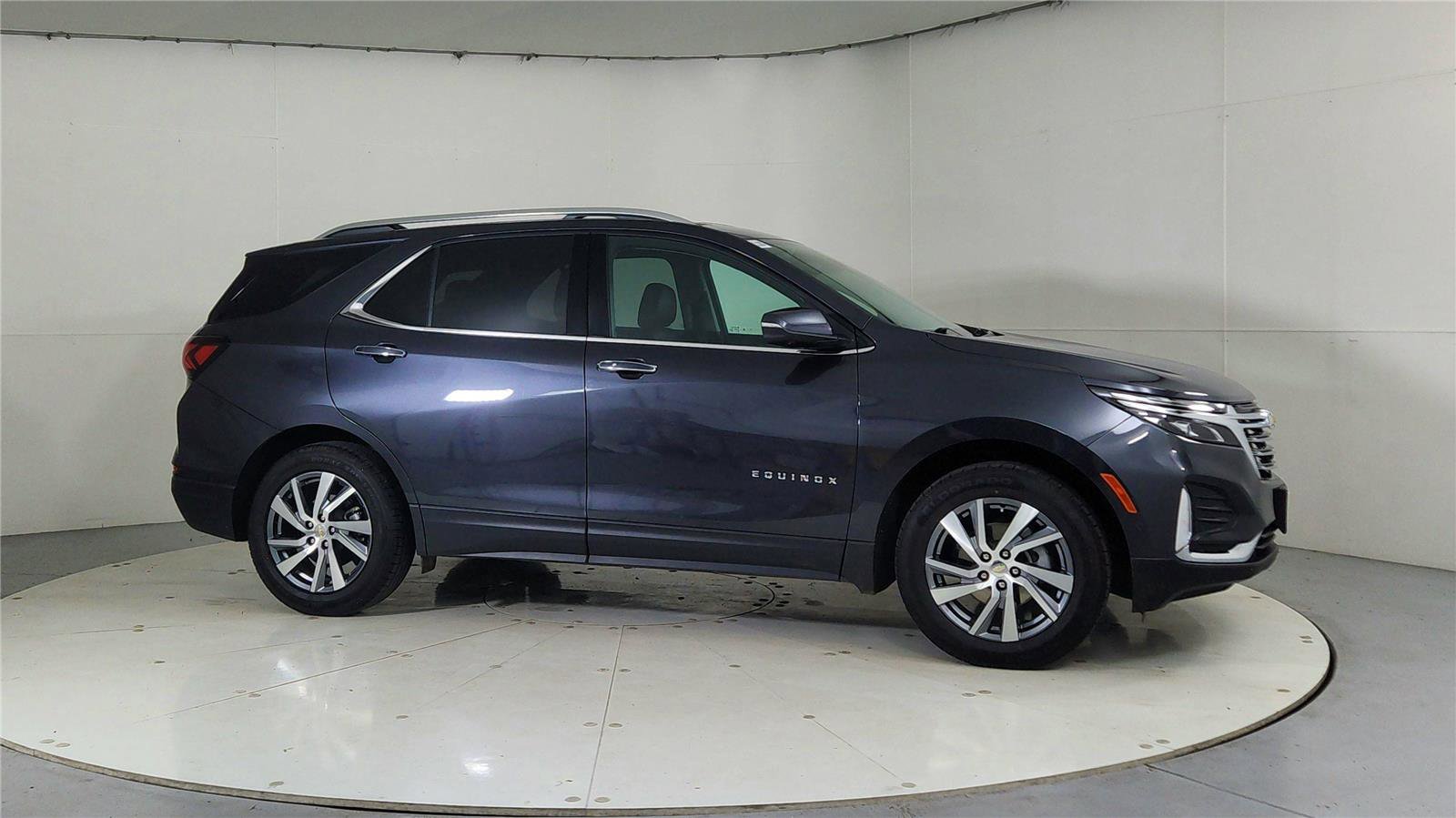 Used 2022 Chevrolet Equinox Premier image 8