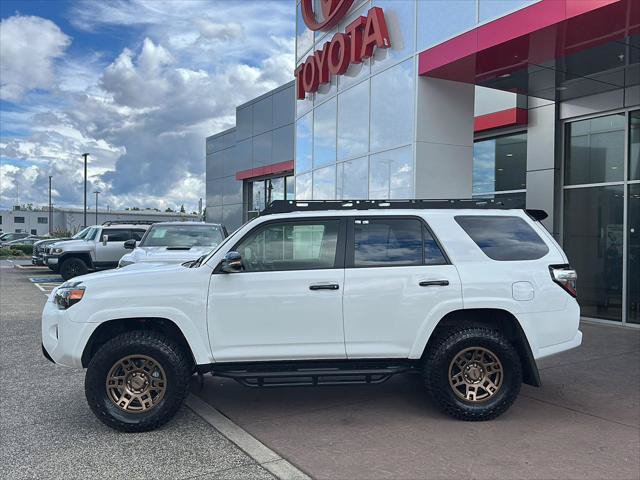 Certified 2020 Toyota 4Runner Venture w/ Moonroof Package AWD/4WD image 3