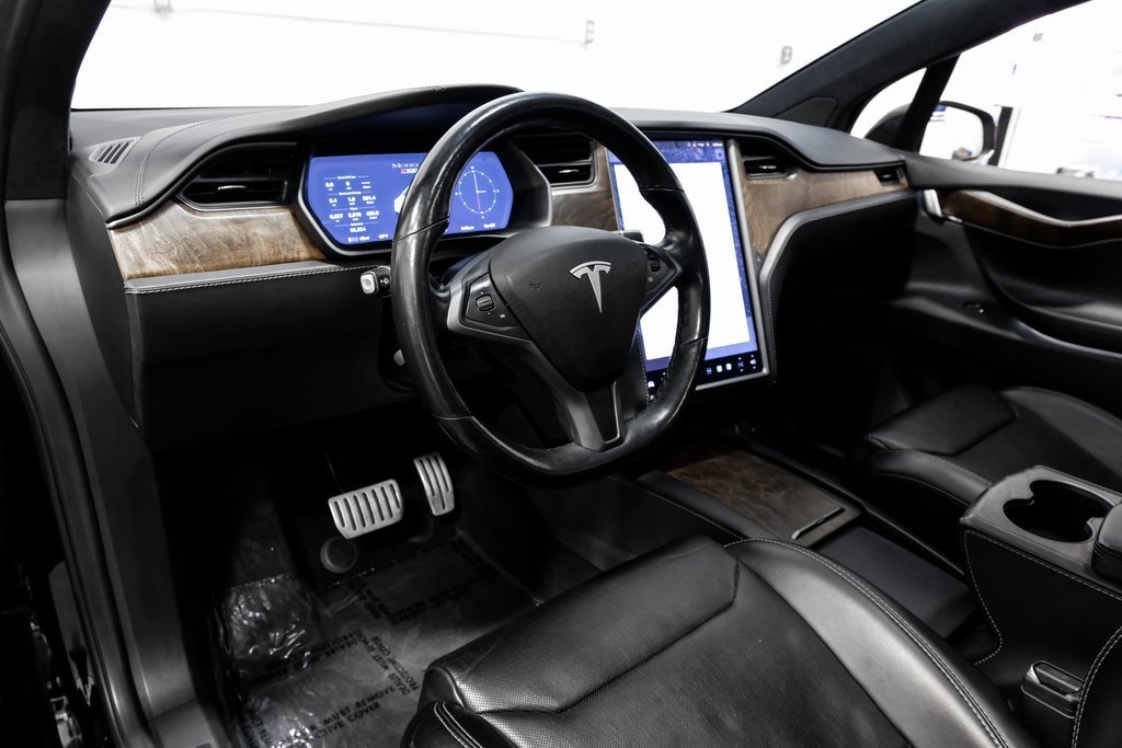 Used 2018 Tesla Model X P100D image 3