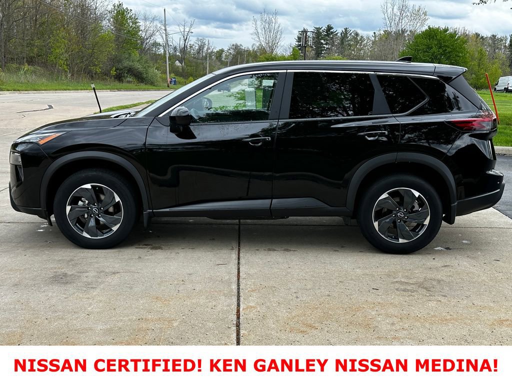Certified 2026 Nissan Rogue SV AWD/4WD image 6