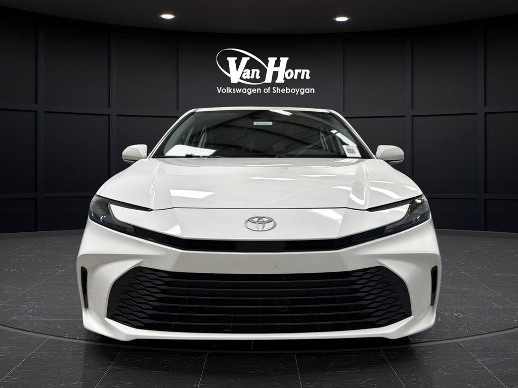 Used 2025 Toyota Camry LE image 8
