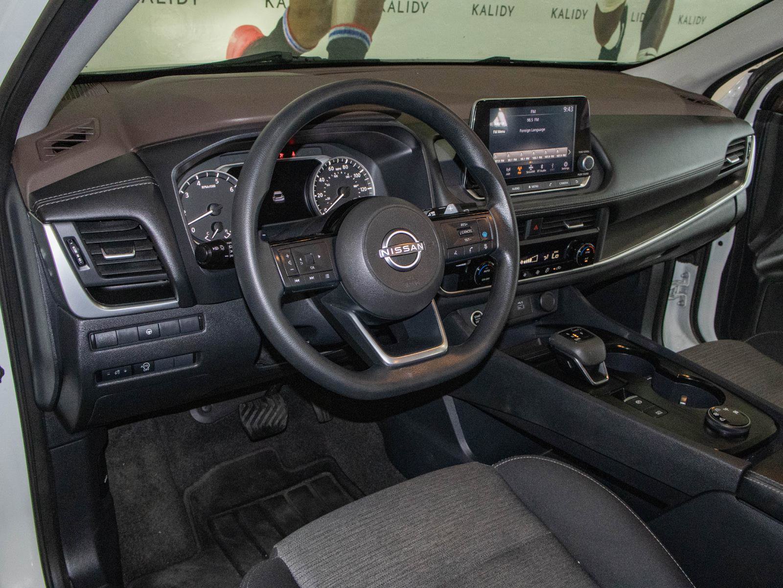 Used 2023 Nissan Rogue SV AWD/4WD image 5