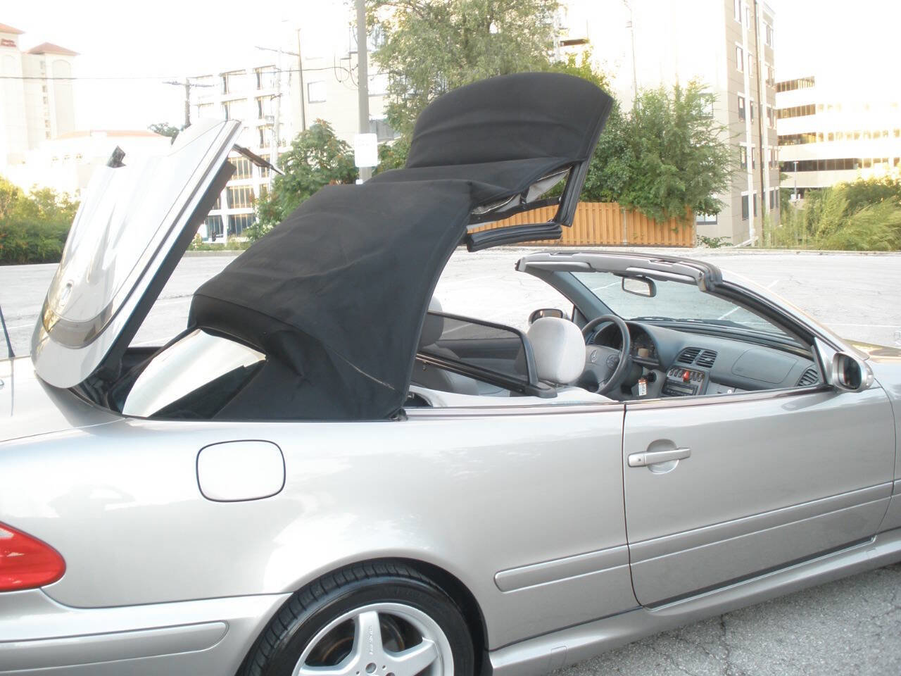 Used 2003 Mercedes-Benz CLK 430 Cabriolet image 32