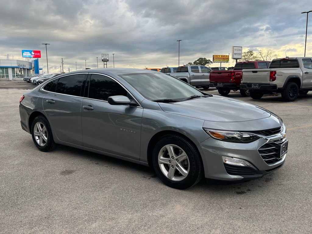 Used 2024 Chevrolet Malibu LS FWD image 3