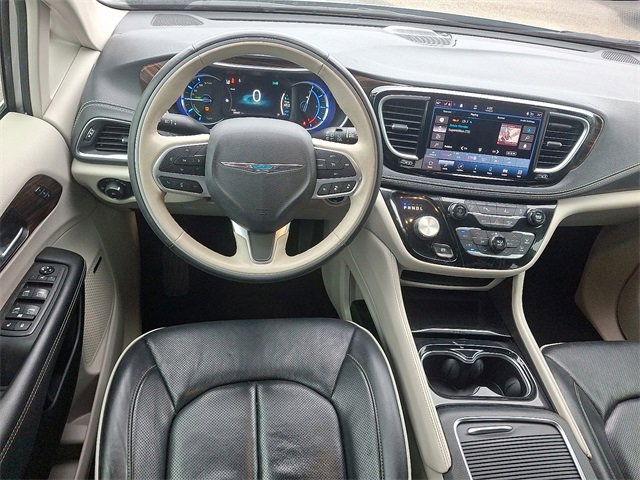 Used 2021 Chrysler Pacifica Limited w/ Premium & Safety Sphere Group image 11