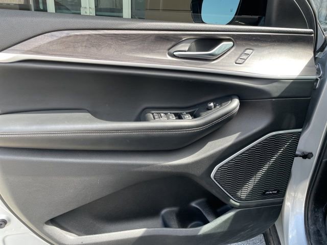 Used 2021 Jeep Grand Cherokee L Limited image 13