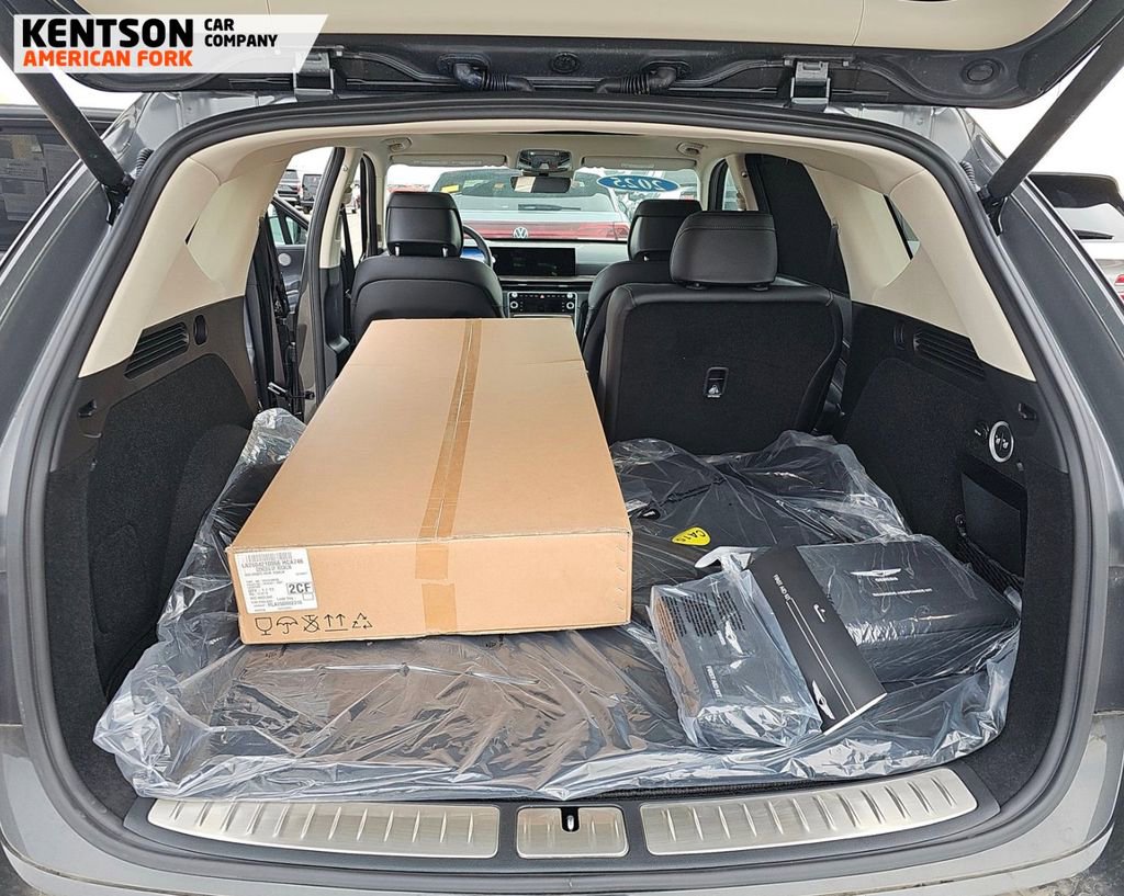 Used 2025 Genesis GV80 2.5T Select image 11