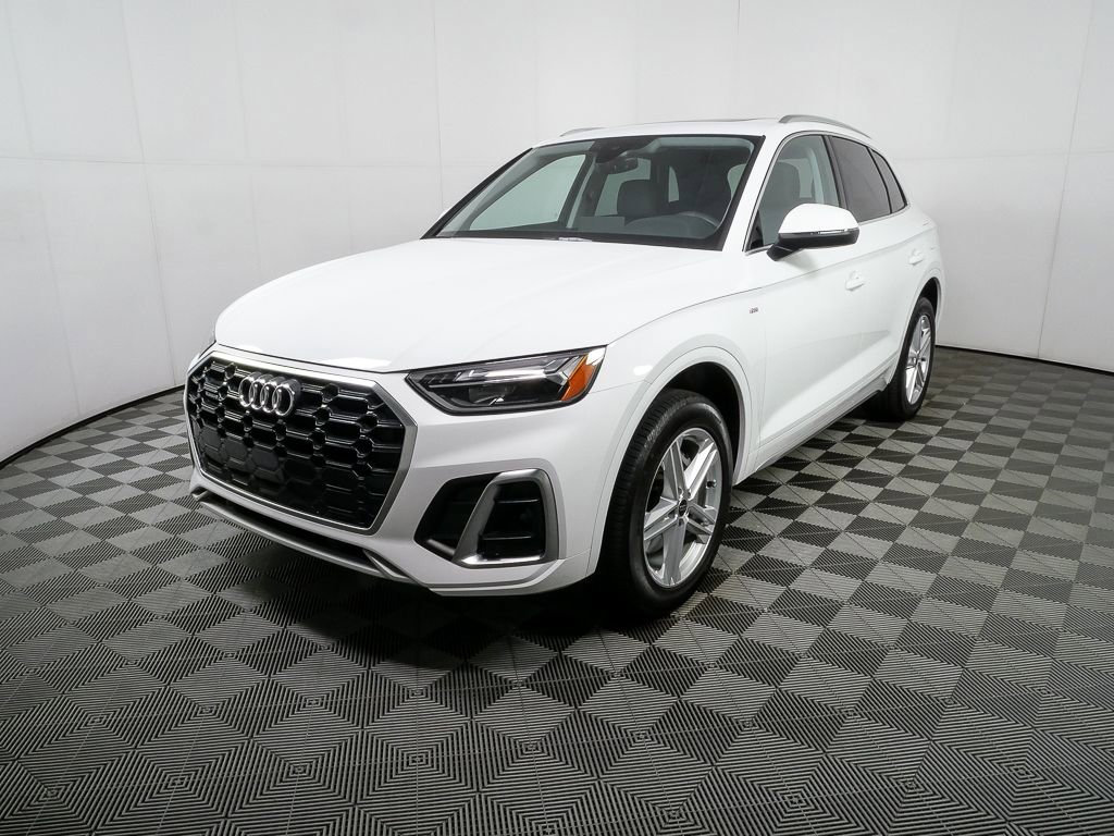 Used 2024 Audi Q5 e Premium w/ Convenience Package AWD/4WD image 25