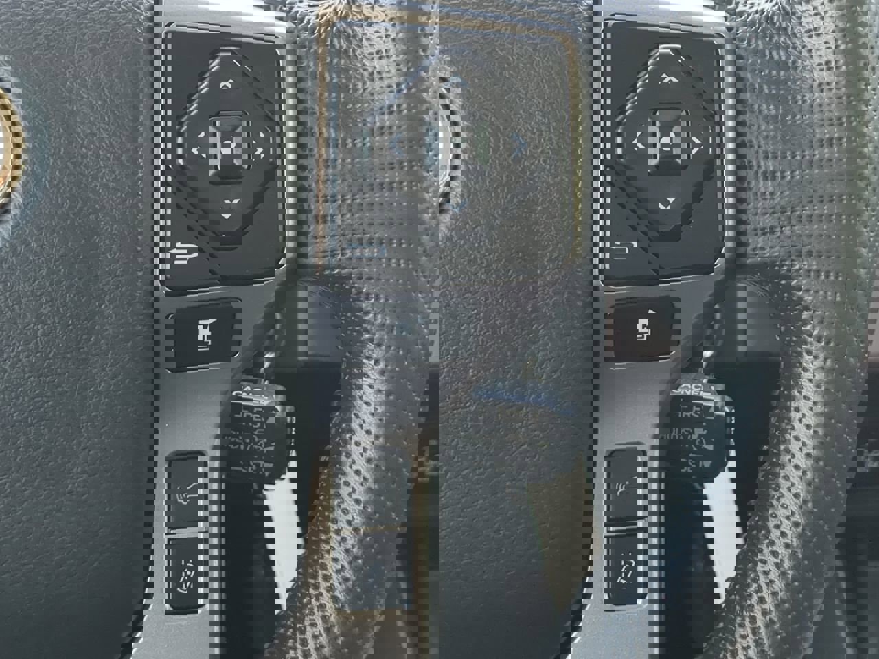 Used 2022 Toyota Tacoma SR5 w/ Technology Package image 22