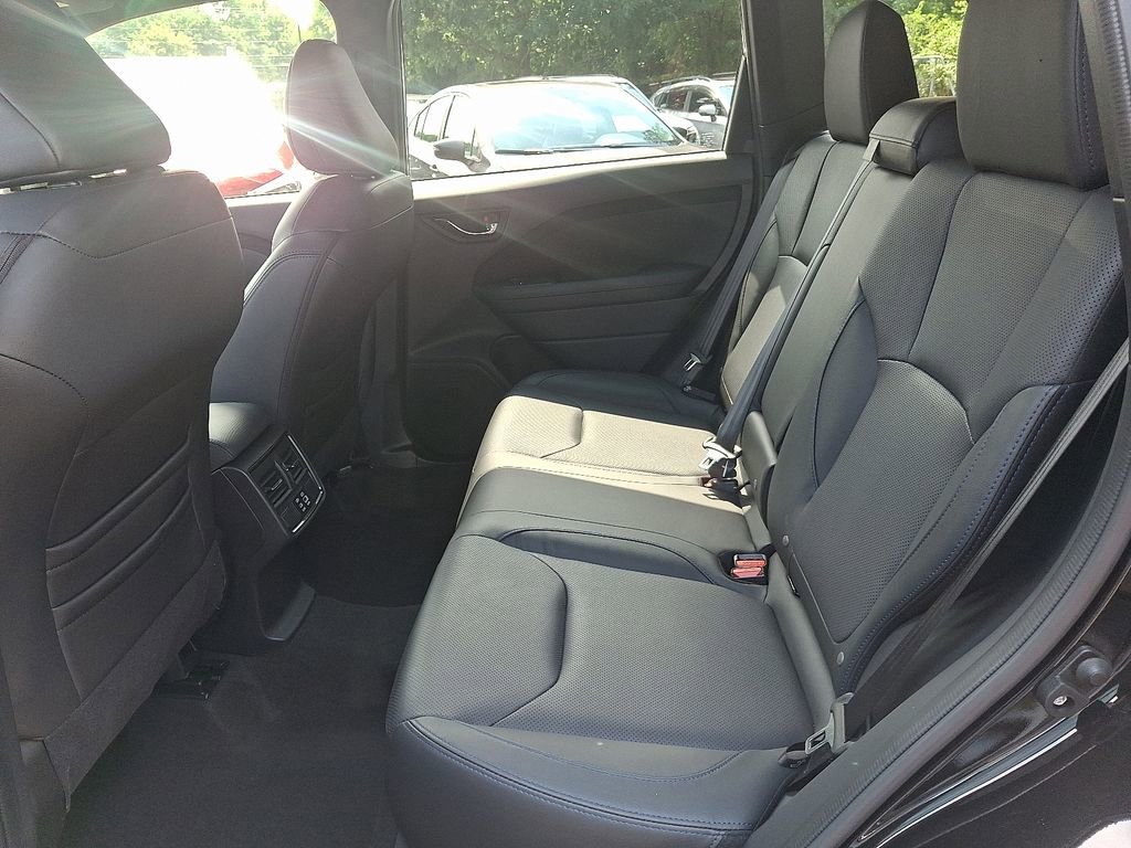 Used 2025 Subaru Forester Limited image 12