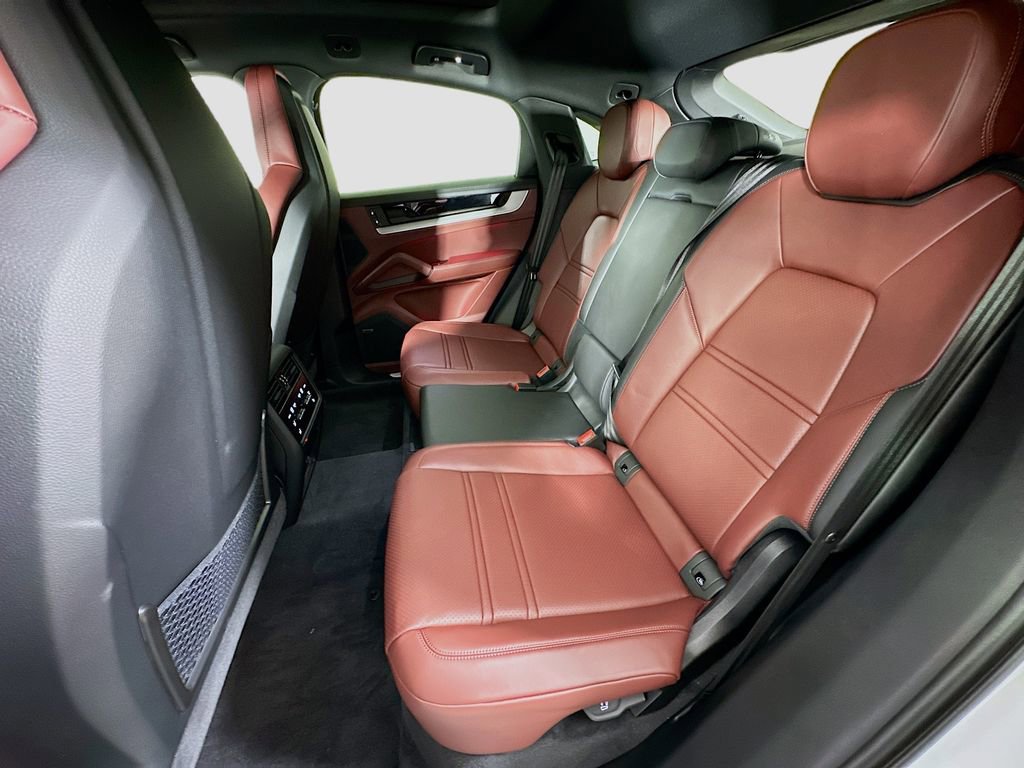 New 2026 Porsche Cayenne E-Hybrid Coupe image 23