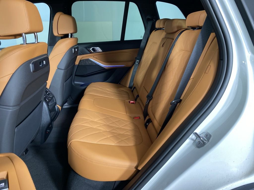 Certified 2024 BMW X5 xDrive40i w/ Parking Assistance Package image 27