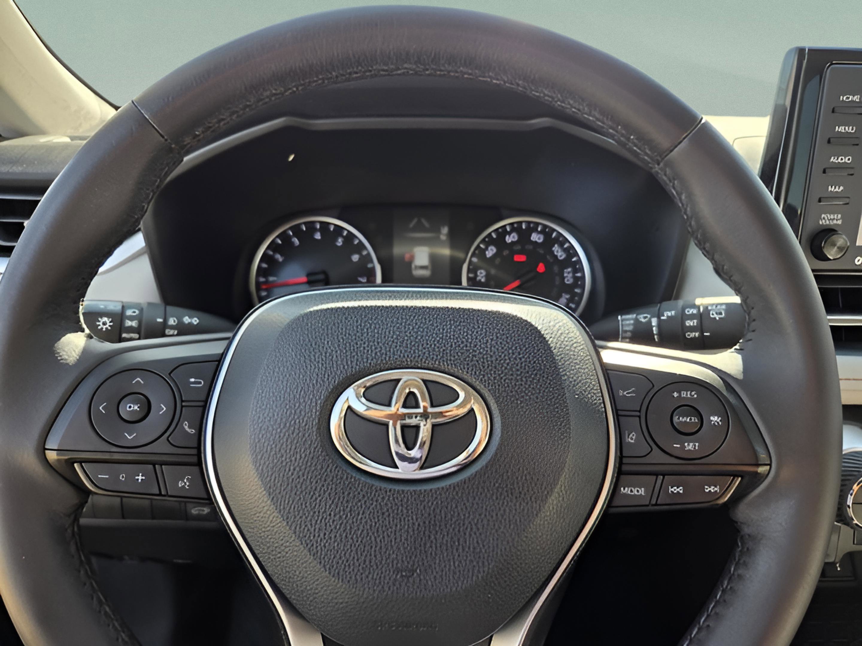 Certified 2021 Toyota RAV4 XLE Premium FWD image 22