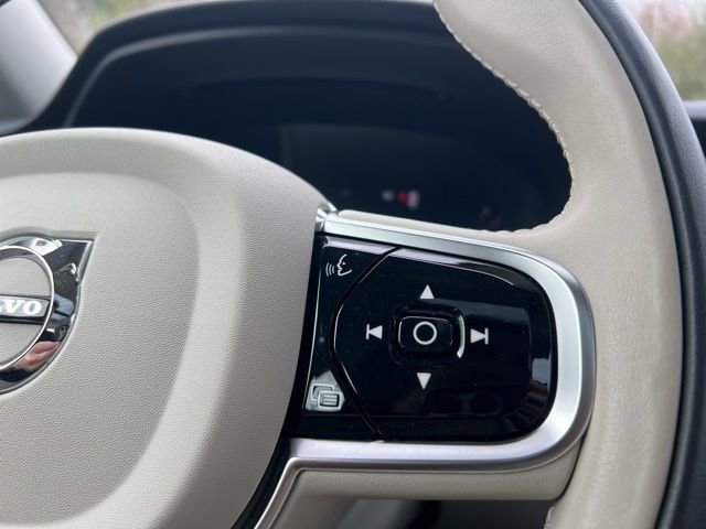 Certified 2024 Volvo S60 B5 Plus AWD/4WD image 33
