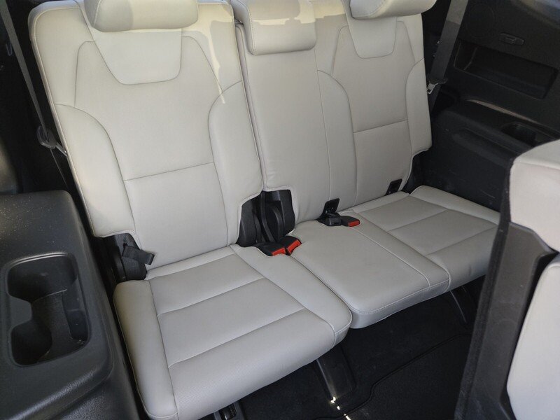 Used 2021 Kia Telluride EX w/ Towing Package FWD image 15