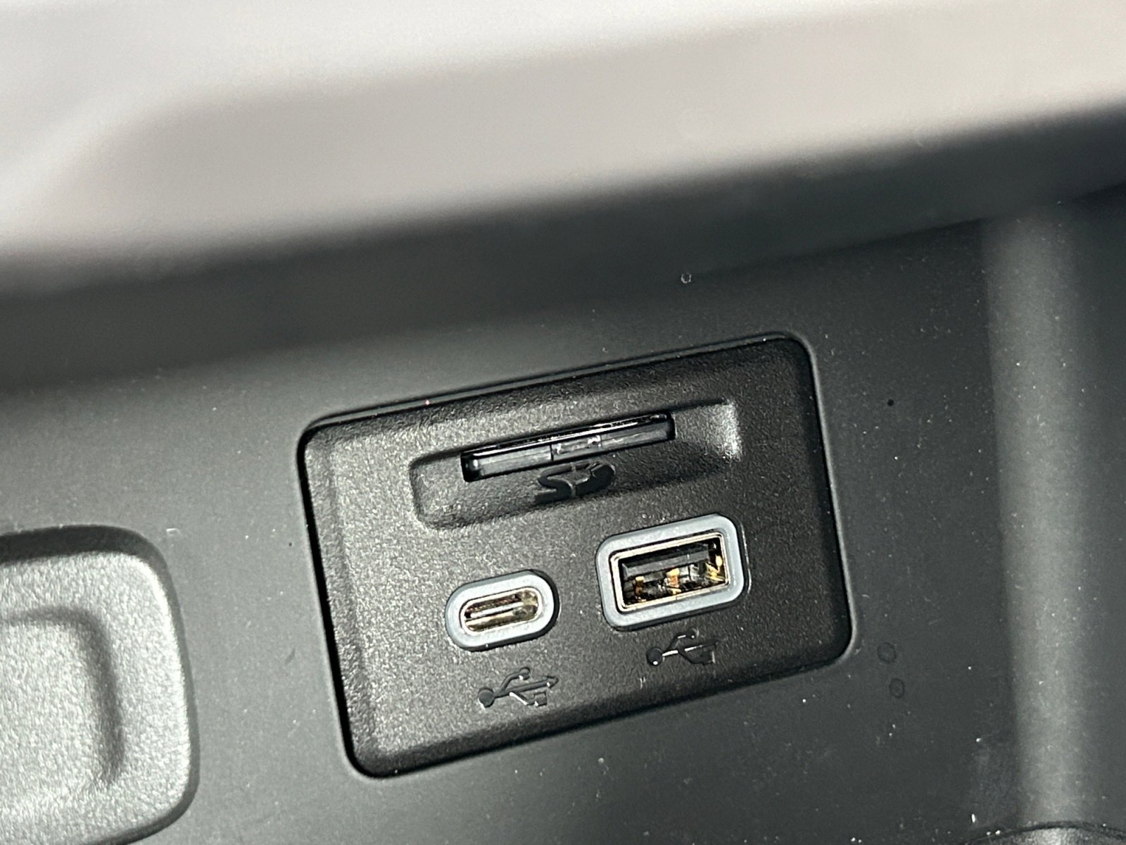 Used 2020 GMC Acadia AT4 image 20