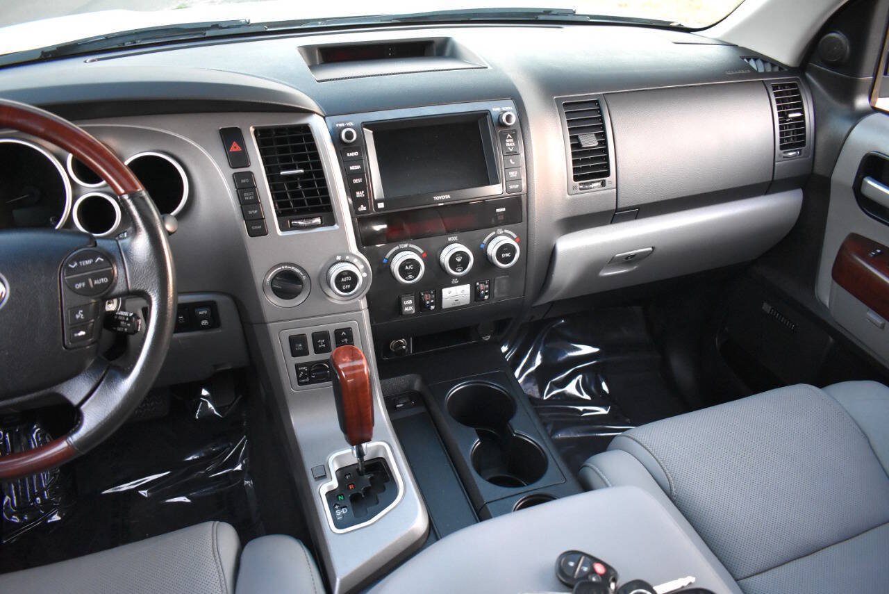 Used 2013 Toyota Sequoia Platinum AWD/4WD image 78