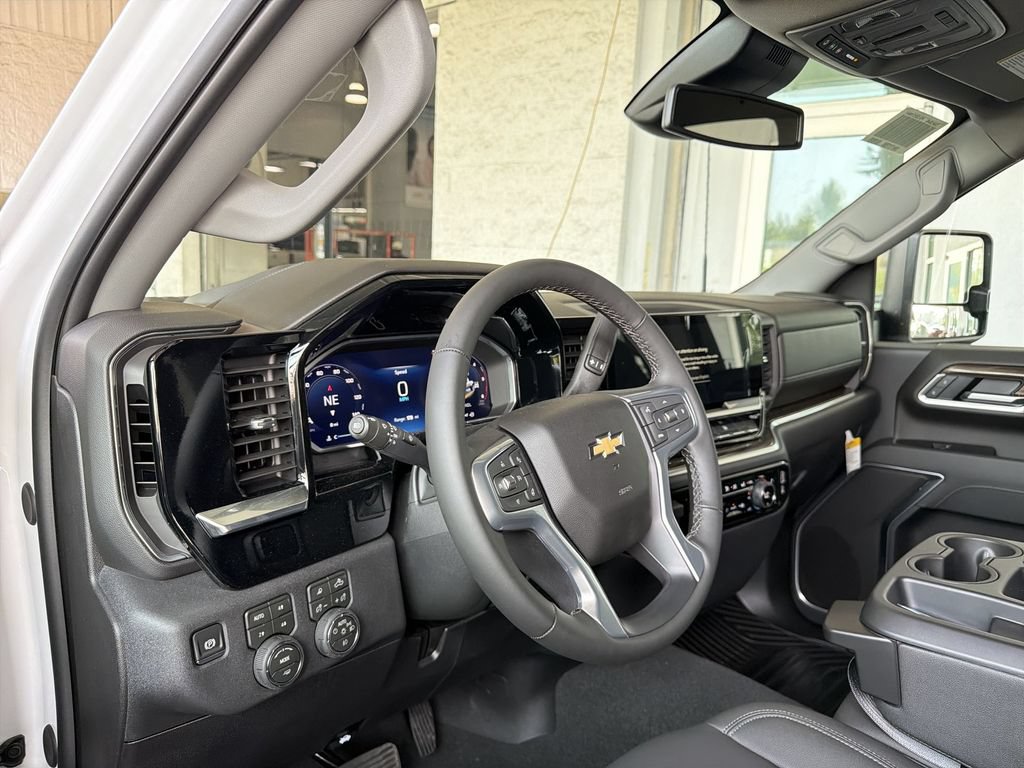 New 2026 Chevrolet Silverado 3500 LT w/ All Star Edition AWD/4WD image 12