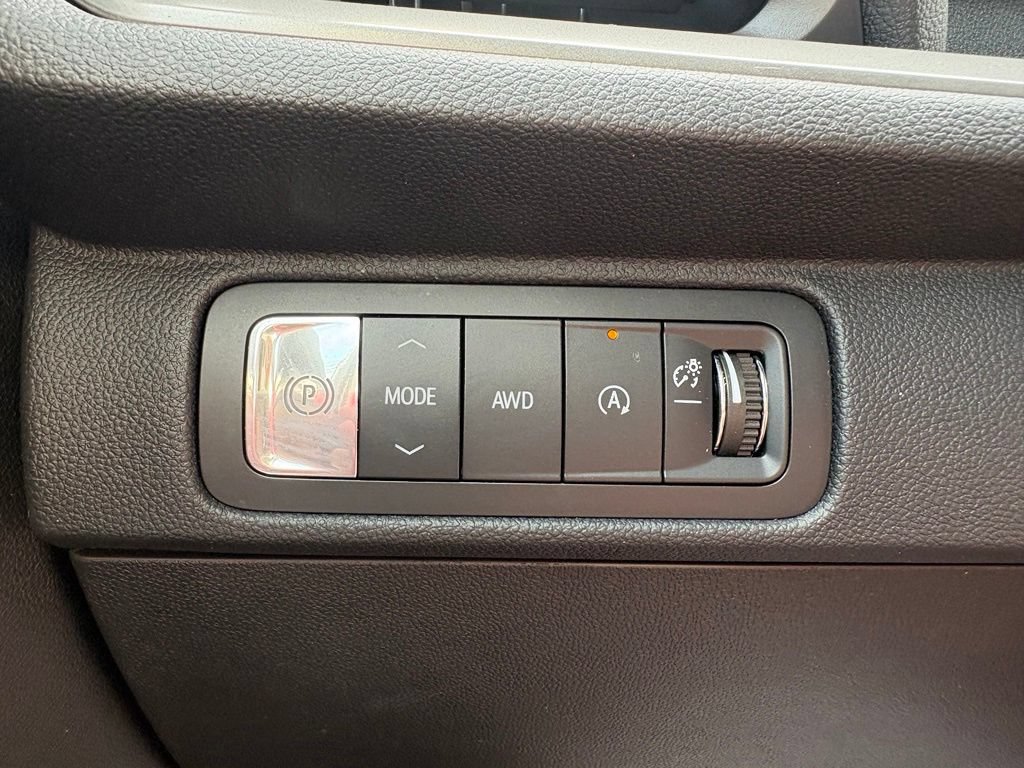 New 2026 Chevrolet Traverse LT w/ Driver Confidence Package AWD/4WD image 18
