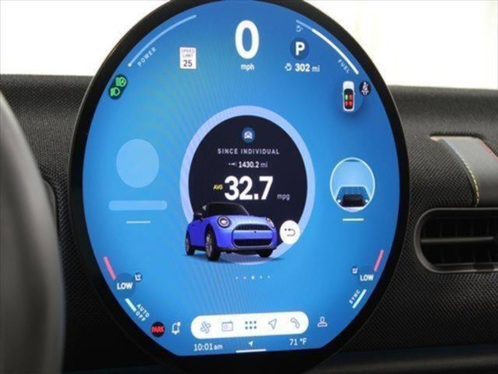 Certified 2025 MINI Cooper S image 11