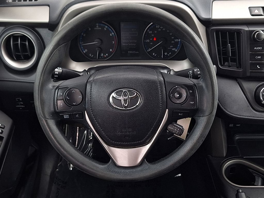 Used 2017 Toyota RAV4 LE FWD image 15