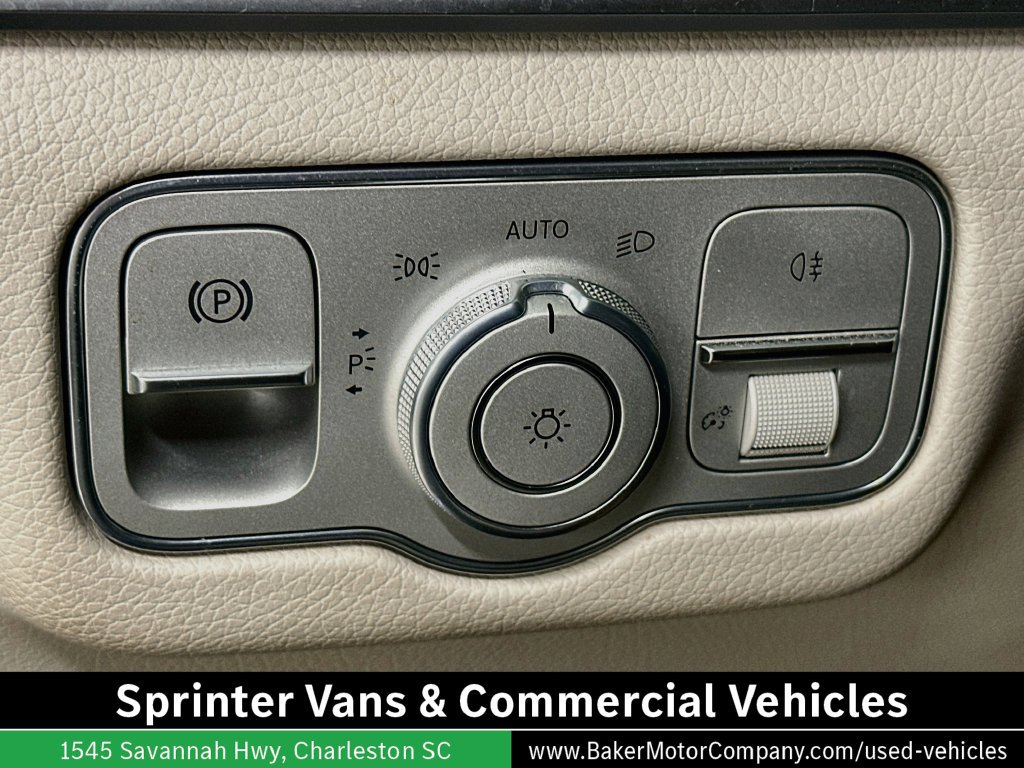 Used 2020 Mercedes-Benz GLE 350 4MATIC image 11