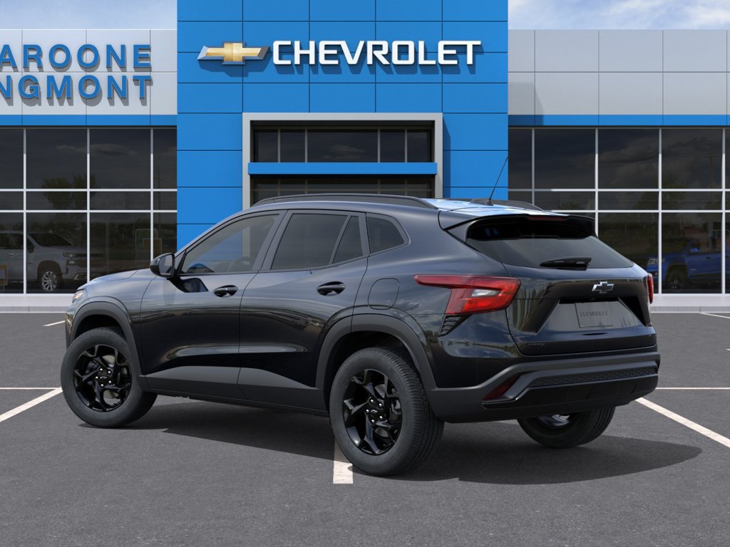 New 2026 Chevrolet Trax LT w/ Sunroof Package FWD image 3