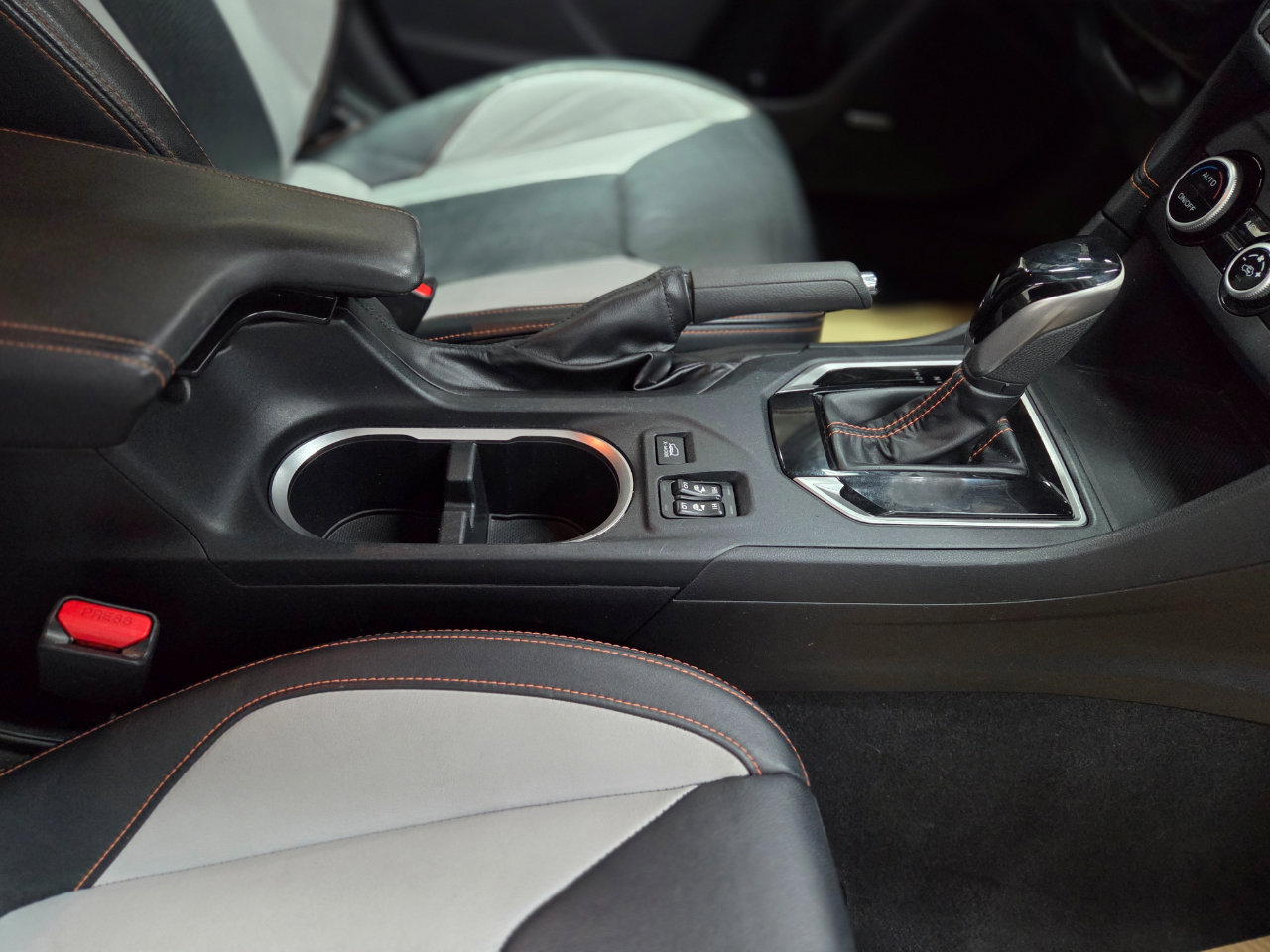 Used 2018 Subaru Crosstrek 2.0i Limited image 24