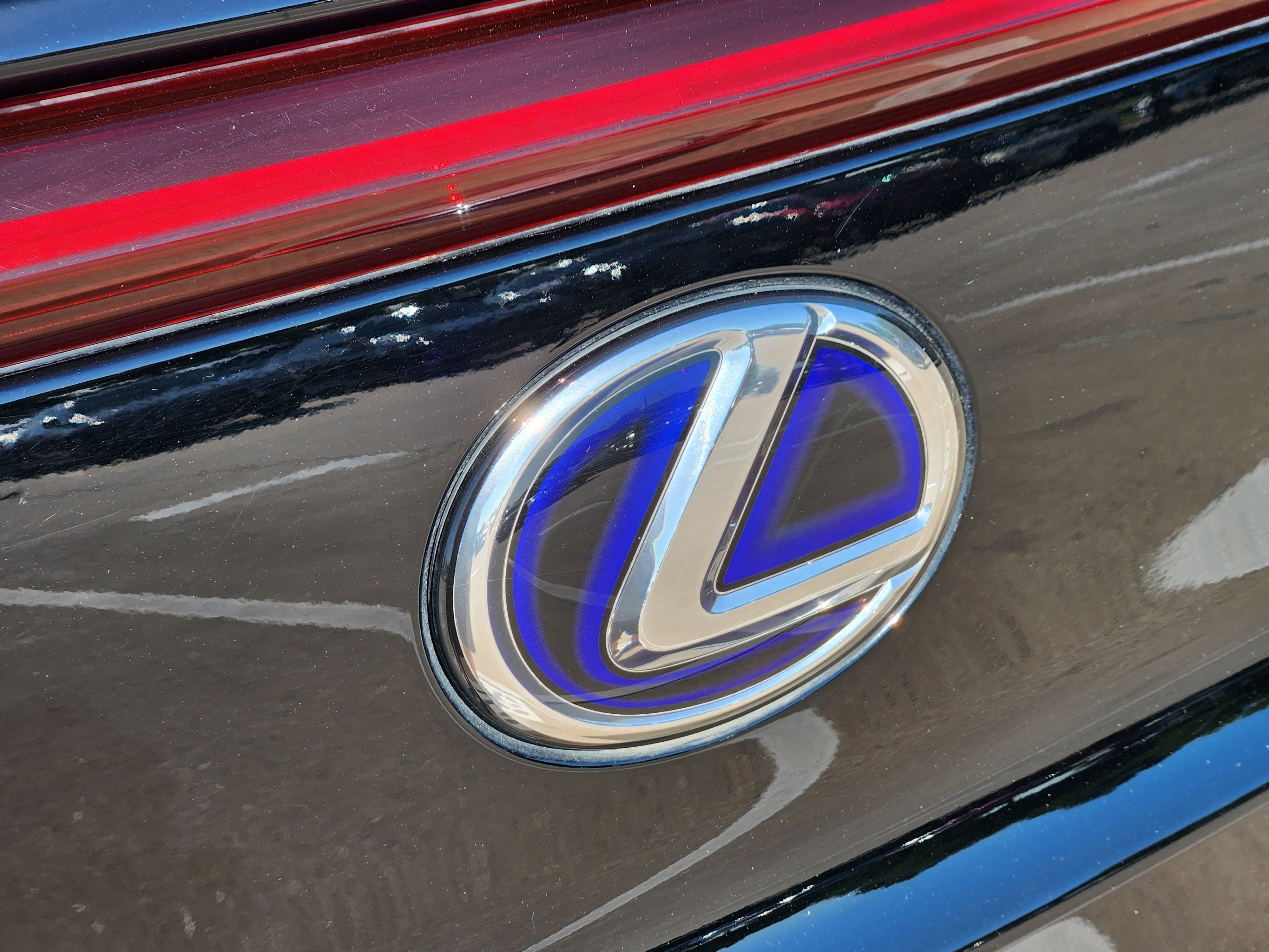 Used 2020 Lexus UX 250h w/ Premium Package AWD/4WD image 41