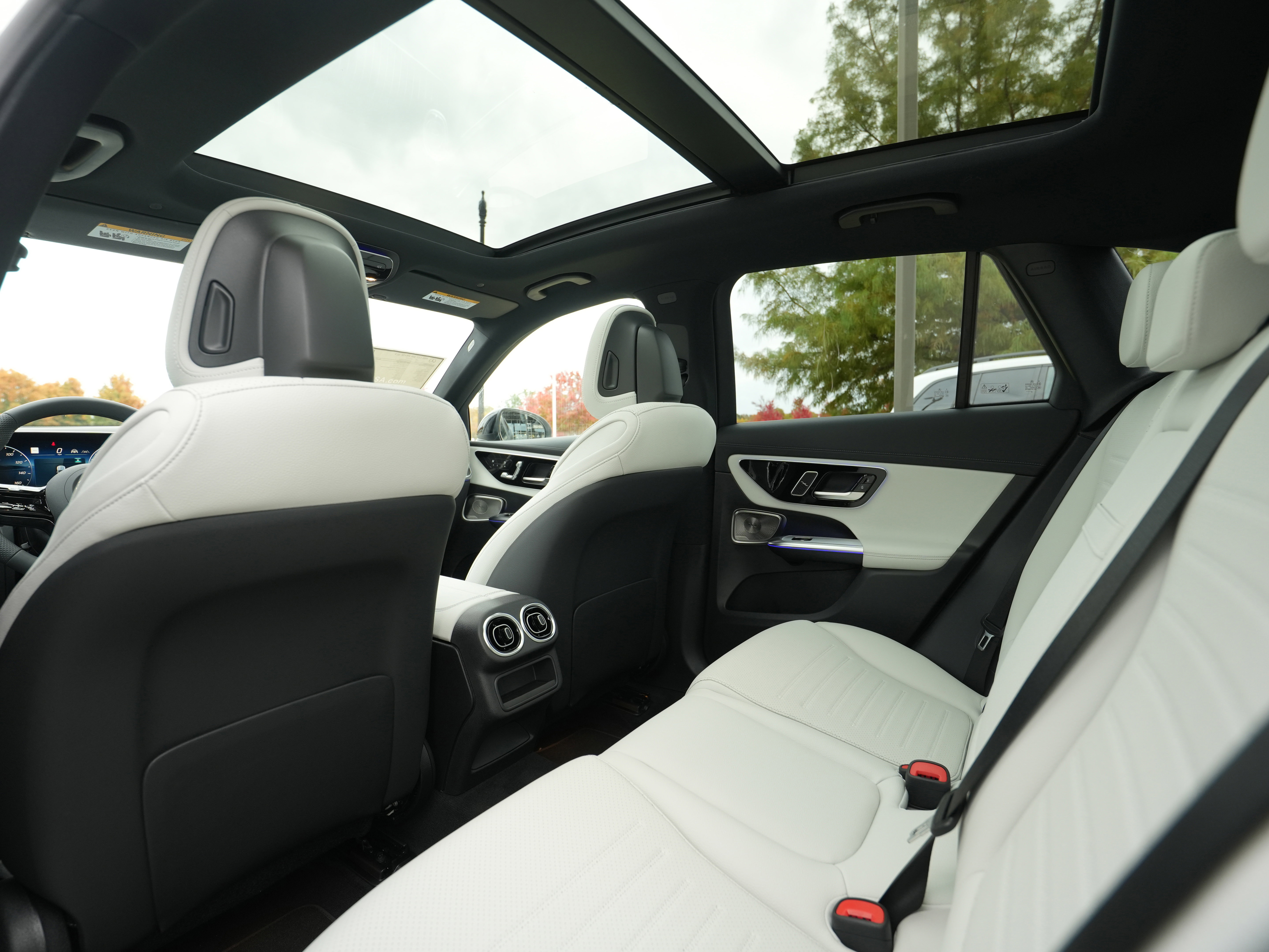 New 2026 Mercedes-Benz GLC 300 4MATIC image 38