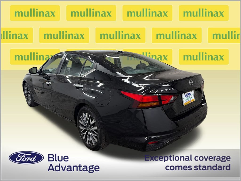 Used 2023 Nissan Altima 2.5 SV FWD image 11