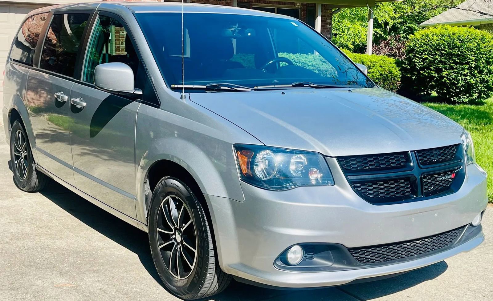 Used 2018 Dodge Grand Caravan SE FWD image 10
