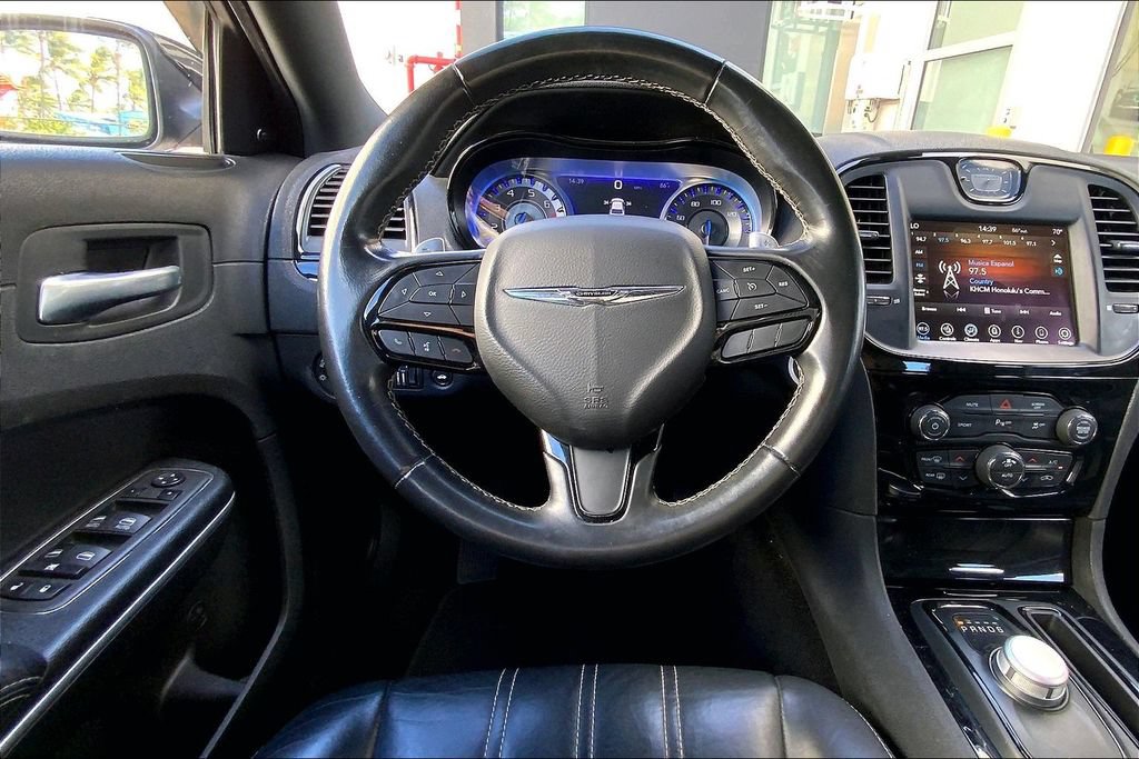 Used 2022 Chrysler 300 S RWD image 5