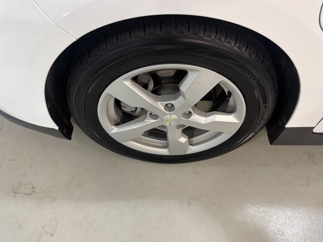 Used 2015 Chevrolet Volt w/ Enhanced Safety Package 1 FWD image 11