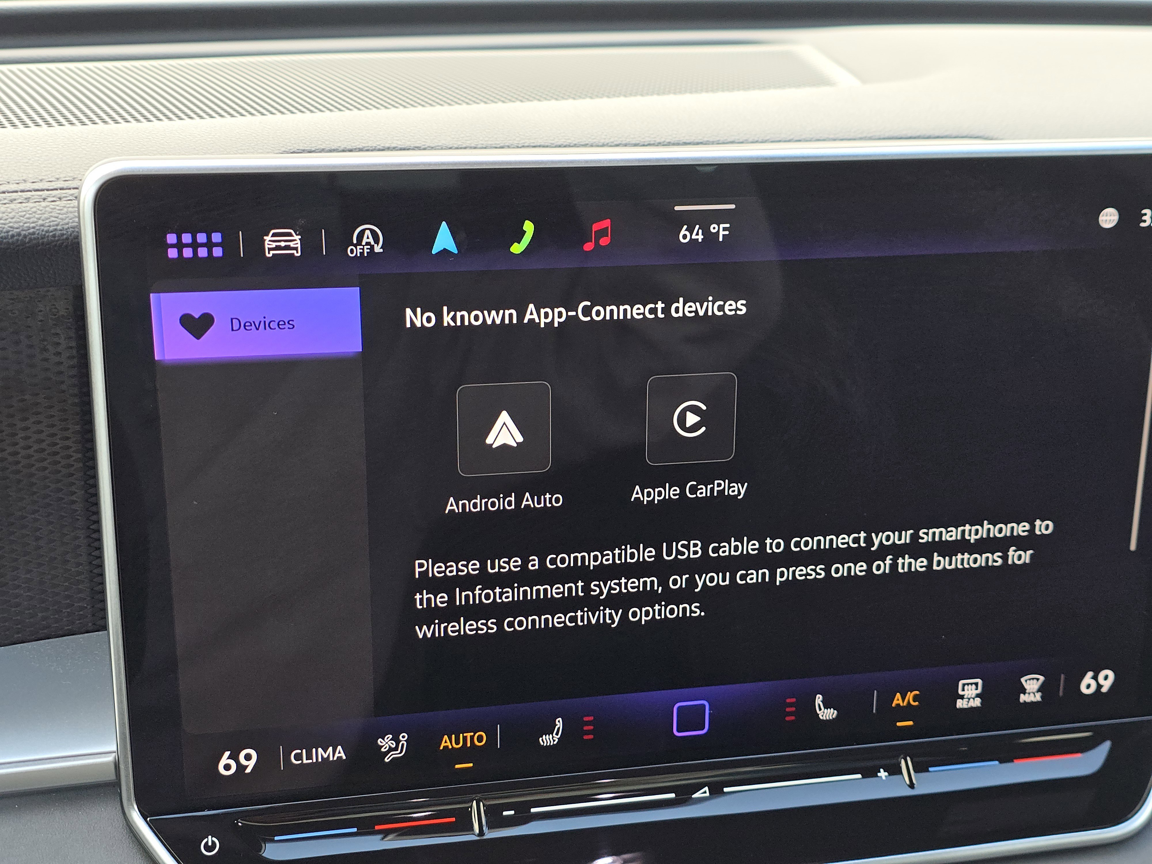 New 2025 Volkswagen Tiguan SE R-Line image 11